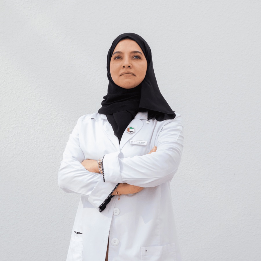 دكتورة خديجة الزعابي - استشارية أمراض جلدية DOH مرخصة، أبوظبي - خبرة 21 عاماً